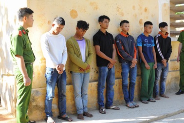 Bắt khẩn cấp 6 đối tượng đuổi đánh công an xã bị thương khi thi hành công vụ