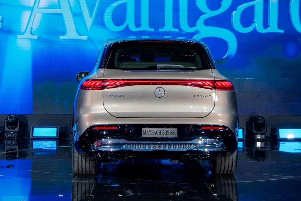 SUV thuần điện Mercedes-Maybach giá 7,6 tỷ đồng có gì để thu hút khách Việt - 5 SUV thuần điện Mercedes-Maybach giá 7,6 tỷ đồng có gì để thu hút khách Việt - 5