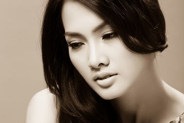 Anh Thư: “Hạnh phúc là được mỉm cười khi nhớ về nhau”