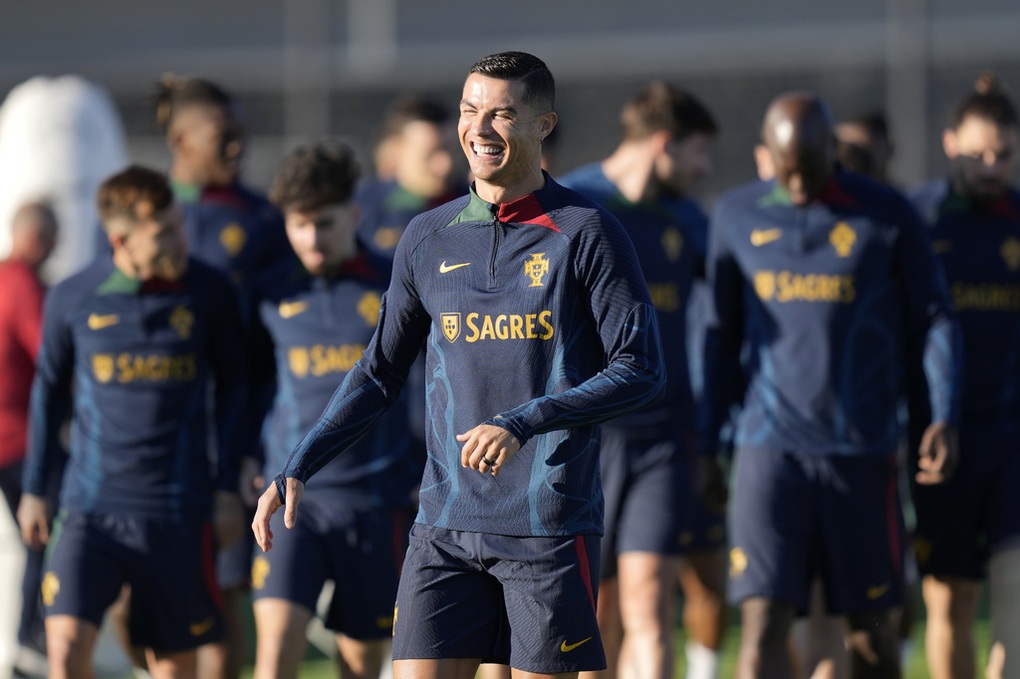 Cristiano Ronaldo lần đầu lên tiếng về quyết định chia tay Man Utd - 2 Cristiano Ronaldo lần đầu lên tiếng về quyết định chia tay Man Utd - 2