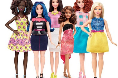 Lần đầu tiên xuất hiện búp bê Barbie… “thấp béo”