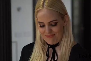 Video đánh giá iPhone X của Fashion