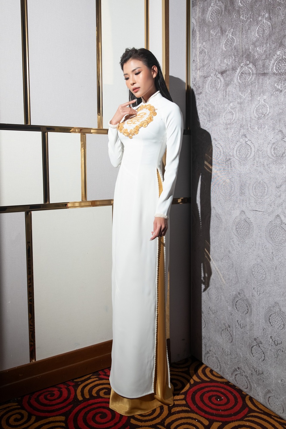 Dàn sao truyền hình đẹp nao lòng trong tà áo dài - 5 Dàn sao truyền hình đẹp nao lòng trong tà áo dài - 5