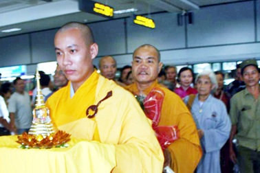 Hoàng gia Thái Lan cúng dường xá lợi Phật chào mừng Đại lễ Thủ đô