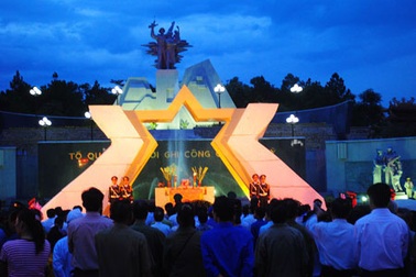 Trải lòng cùng thế hệ làm nên Dáng đứng Việt Nam