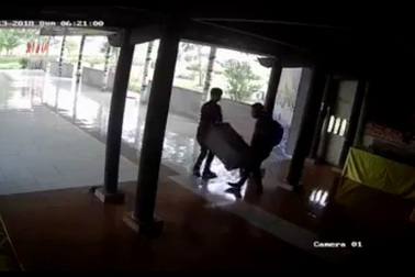 Phát hiện hai đối tượng vào nhà chùa ăn trộm hòm công đức