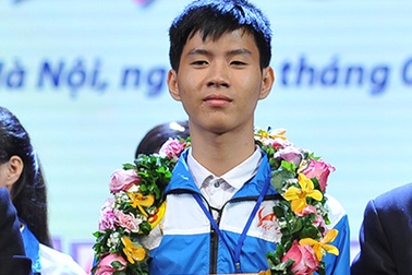 Nam sinh Khánh Hoà đoạt giải nhất cuộc thi Sử "Tự hào Việt Nam"