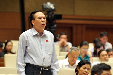 Phí và lệ phí, cái gì cũng thu, dân chịu sao nổi?