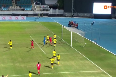 Tuyển nữ Việt Nam đại thắng 7-0 trước Malaysia