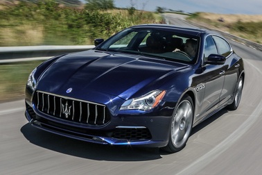 Xe Maserati gặp trục trặc với camera lùi