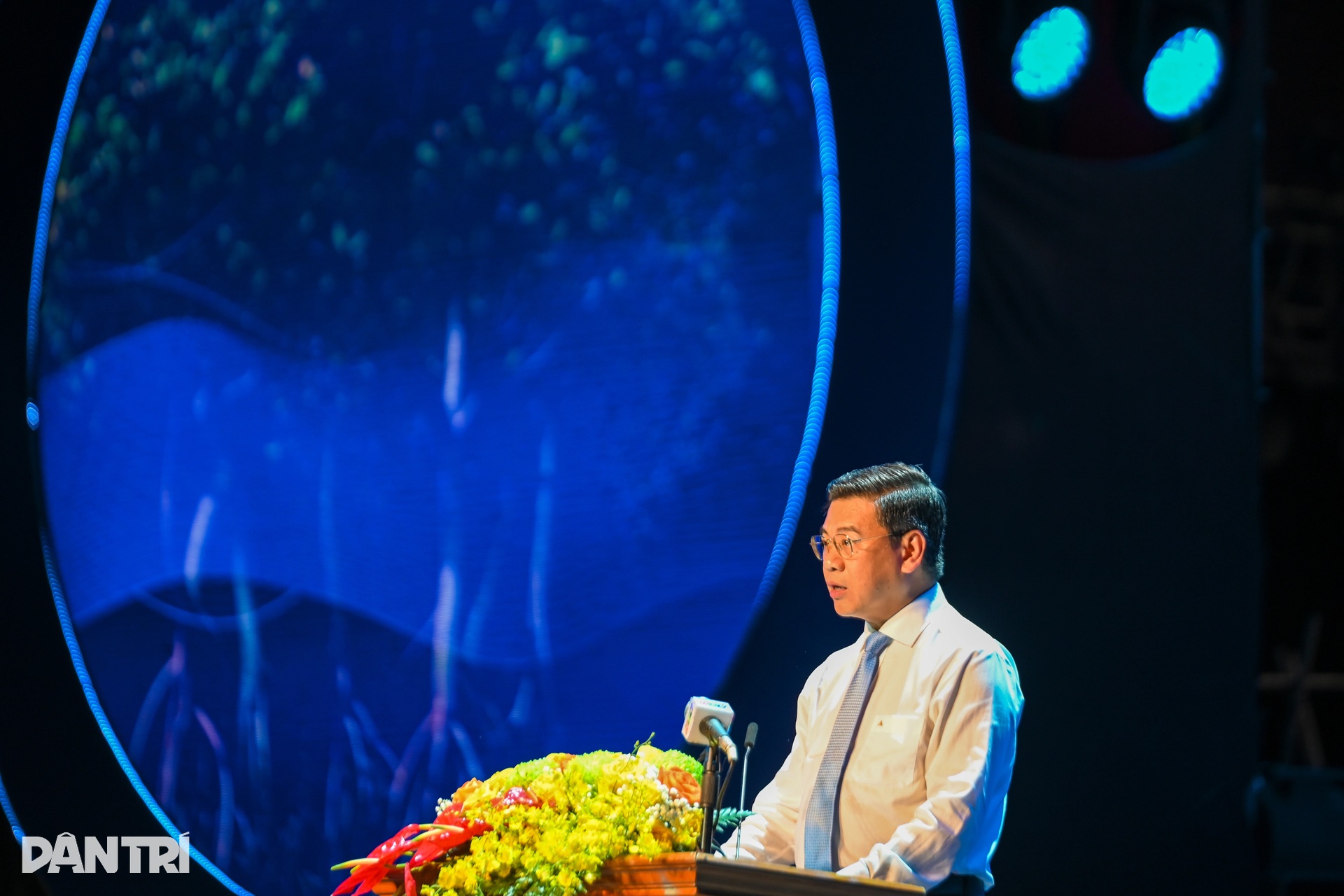 Rực rỡ đêm khai mạc Lễ hội Nghinh Ông Cần Giờ 2025 - 2 Rực rỡ đêm khai mạc Lễ hội Nghinh Ông Cần Giờ 2025 - 2