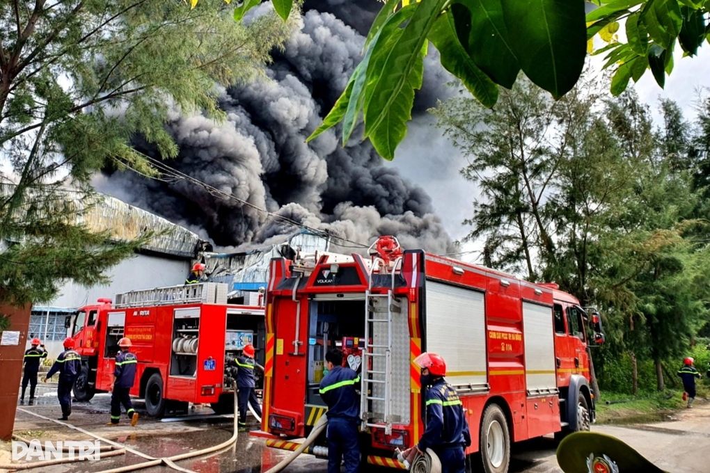 Chủ tịch Quảng Nam đề xuất giải pháp gỡ vướng mắc về phòng cháy, chữa cháy - 2 Chủ tịch Quảng Nam đề xuất giải pháp gỡ vướng mắc về phòng cháy, chữa cháy - 2