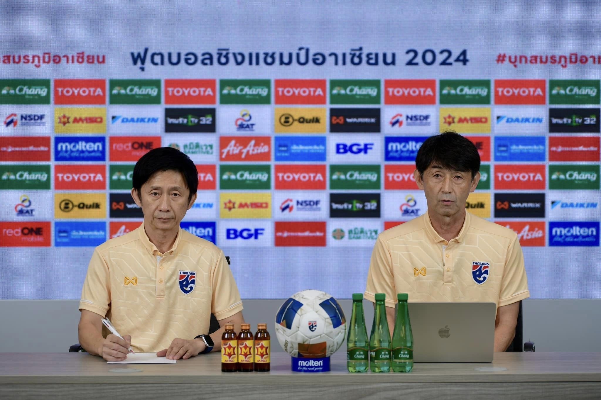 ไทยประกาศรายชื่อนักเตะ AFF Cup: บุญมาทัน, ชนาธิป ขาด - 1 Thái Lan công bố danh sách dự AFF Cup: Bunmathan, Chanathip vắng mặt - 1