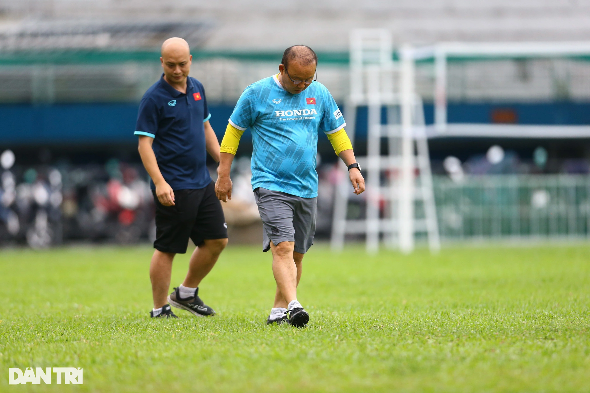 Tuyển Việt Nam vui hết cỡ trong bài khởi động mới mẻ của HLV Park - 2