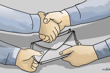 Từ cái “phong bì” Tết đến những cái “bắt tay” tiền tỷ