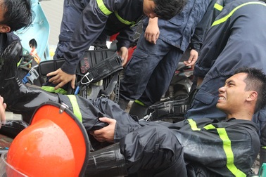 Bộ ảnh ý nghĩa về người lính cứu hỏa khi làm nhiệm vụ