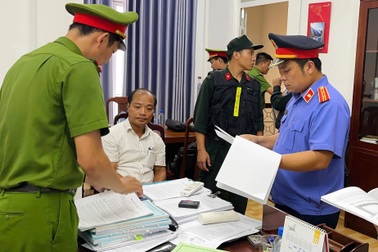 Giám đốc ban quản lý rừng cùng 7 đồng phạm bị khởi tố vì lập hồ sơ khống
