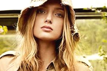 Chùm ảnh đẹp của siêu mẫu Lily Donaldson