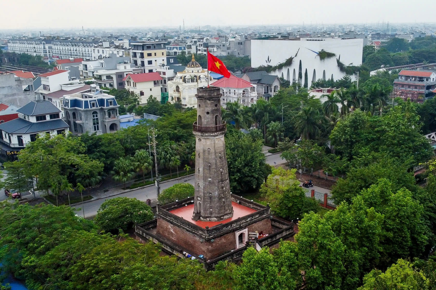 Chiêm ngưỡng kỳ đài cổ xưa, nơi thờ nữ Thành hoàng "Giám thương Công chúa"