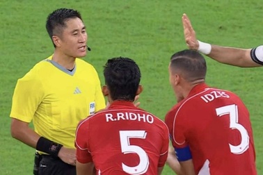 FIFA ra lệnh trừng phạt đội tuyển Indonesia