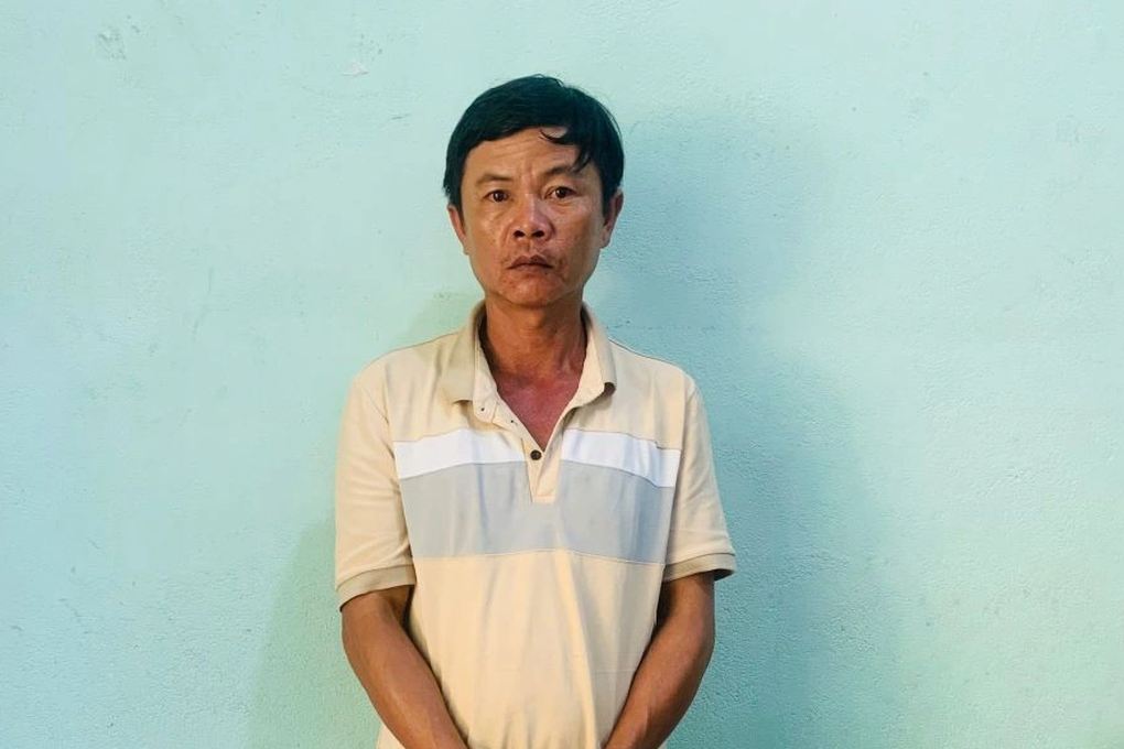 Bắt đối tượng cầm đầu vụ đốn hạ 129 cây gỗ trong rừng tự nhiên - 1 Bắt đối tượng cầm đầu vụ đốn hạ 129 cây gỗ trong rừng tự nhiên - 1