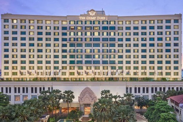 Campuchia "căng mình" chống dịch, khách sạn sang thành bệnh viện dã chiến