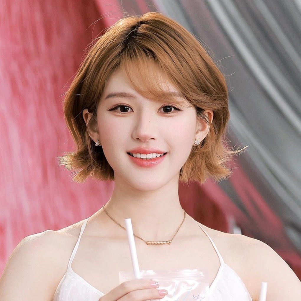 Triệu Lộ Tư muốn rời showbiz, mở quán ăn, sau khi tố bị công ty chèn ép - 2 Triệu Lộ Tư muốn rời showbiz, mở quán ăn, sau khi tố bị công ty chèn ép - 2