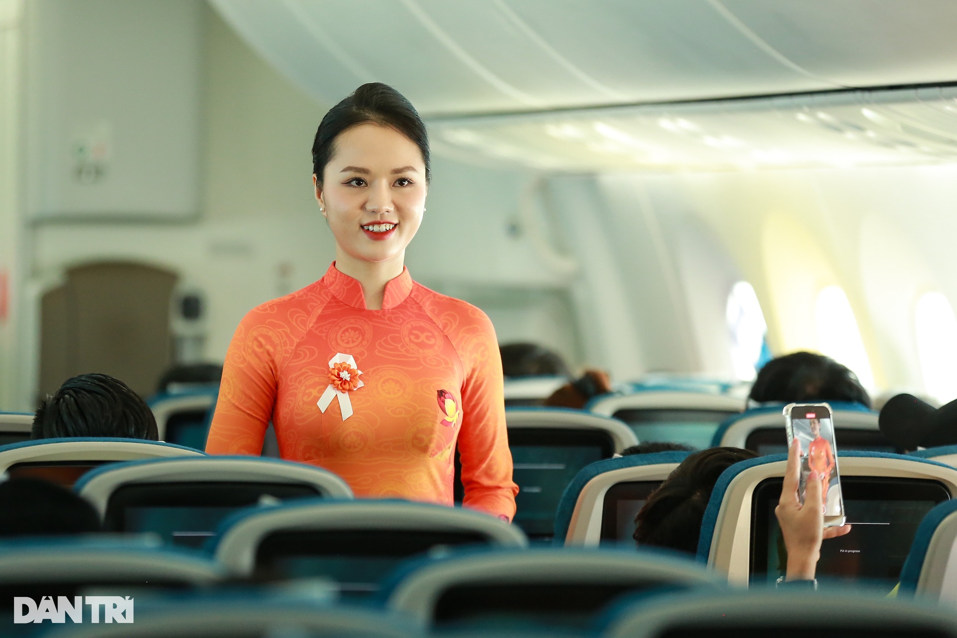 Chuyến bay Tô cam bầu trời vì bình đẳng giới - 9 Chuyến bay Tô cam bầu trời vì bình đẳng giới - 9