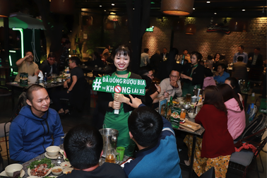 Green Ride đưa khách hàng và xe về sau những cuộc vui