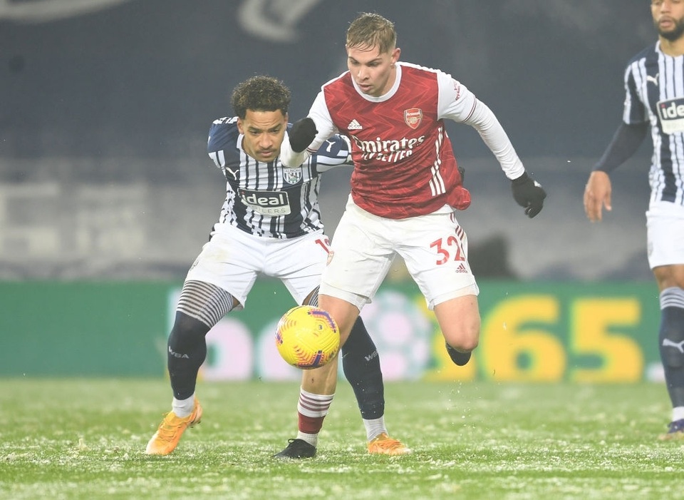 Vùi dập West Brom, Arsenal thắng trận thứ ba liên tiếp - 2 Vùi dập West Brom, Arsenal thắng trận thứ ba liên tiếp - 2