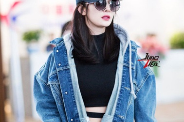 Dương Mịch trình diễn thời trang tại sân bay