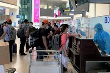 Giám đốc Bệnh viện Bạch Mai cùng 180 y bác sĩ vào TPHCM chống dịch