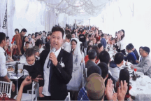 Đám cưới đặc biệt của cô dâu chú rể đã có 5 người con