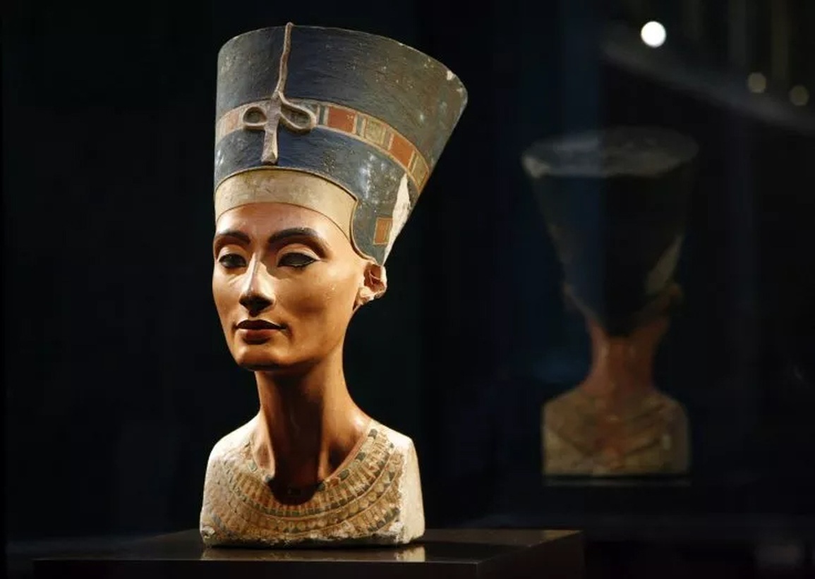 Những bí mật về bức tượng Nefertiti - nữ hoàng sắc đẹp của Ai Cập cổ đại |  Báo Dân trí