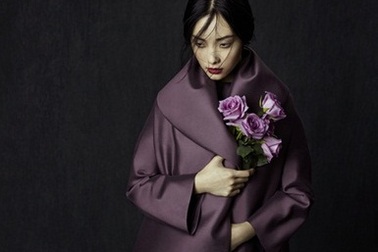 Áo khoác màu nổi làm ấm mùa Giáng sinh 2013