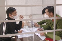 Làm giả ma túy từ thuốc tây, lừa bán cho "con nghiện"