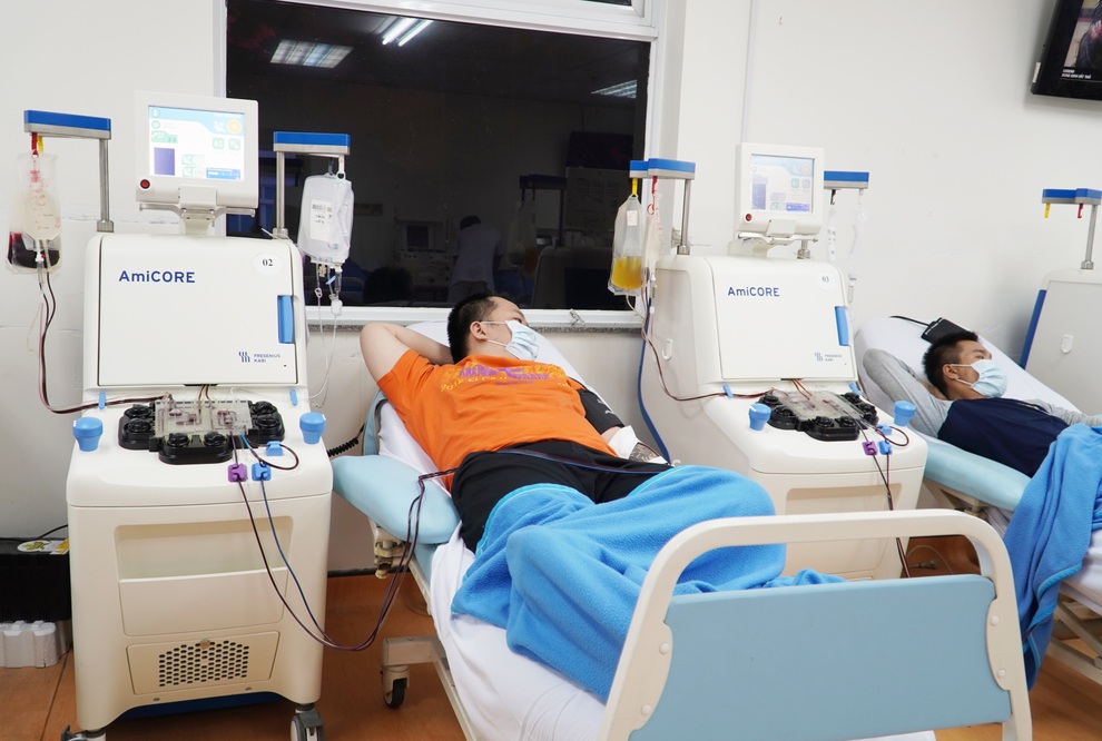TPHCM: Lượng máu, tiểu cầu tại Bệnh viện Chợ Rẫy cạn kiệt vì dịch Covid-19 - 2 TPHCM: Lượng máu, tiểu cầu tại Bệnh viện Chợ Rẫy cạn kiệt vì dịch Covid-19 - 2