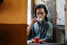 Cà phê đậm, phải thật chậm…