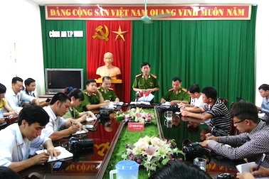 Vụ cháu bé 14 tuổi bị hành hạ dã man: Nghi can ra tay vì... tức giận?!