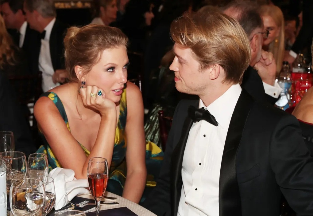 Taylor Swift và Joe Alwyn chia tay sau 6 năm hẹn hò - 2