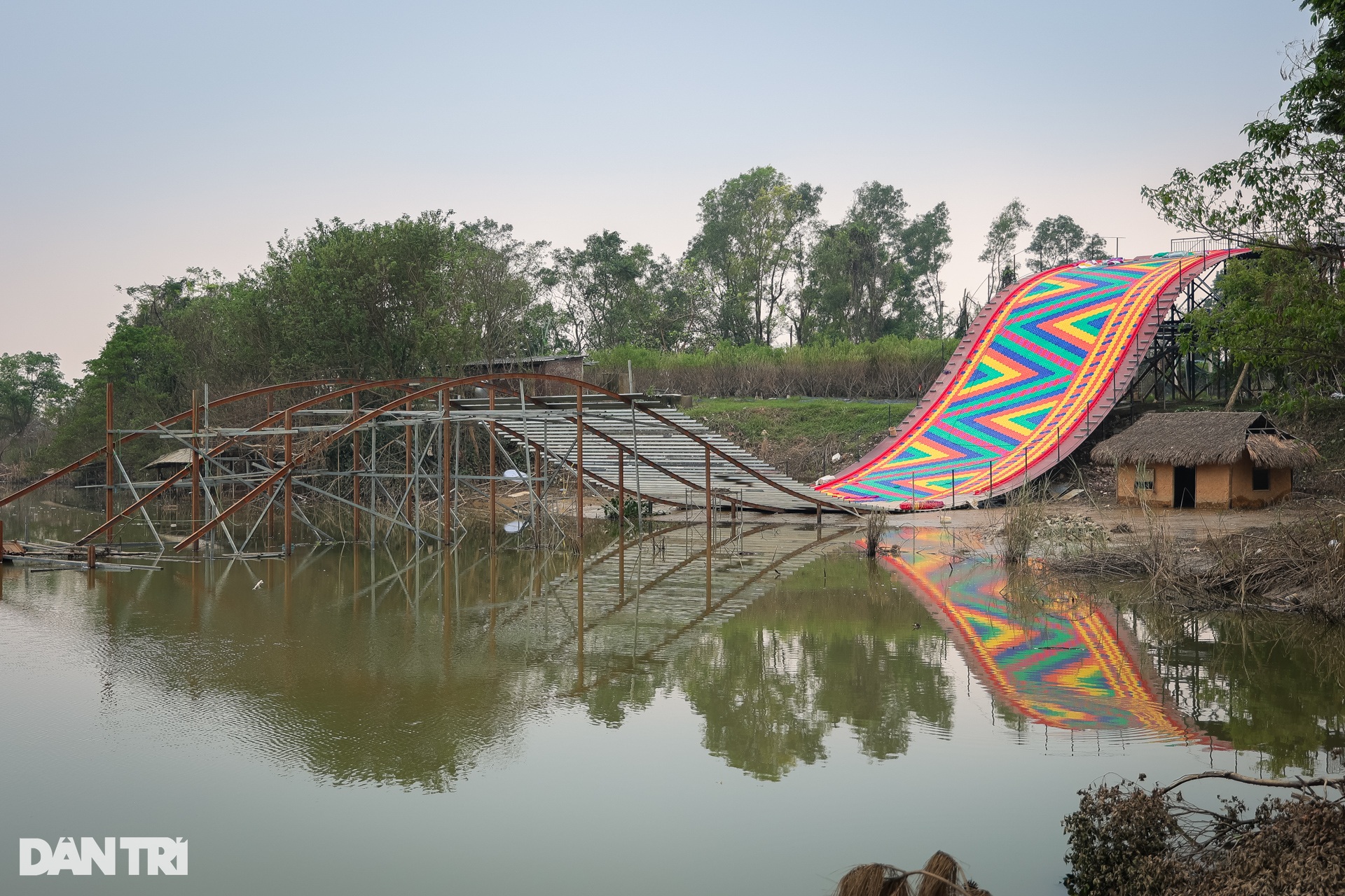 Bãi đá sông Hồng hoang tàn sau trận lũ, thiệt hại 10 tỷ đồng - 2