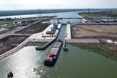Kết thúc hạn chế giao thông thủy qua kênh đào lớn nhất Việt Nam