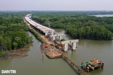 Chậm tiến độ cao tốc Bến Lức - Long Thành, Bộ GTVT xin lùi đến năm 2025