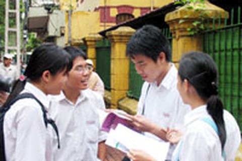 “Điên đầu” vì đáp án môn Anh văn!