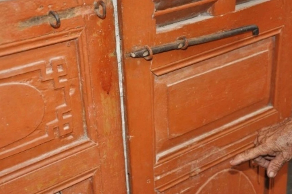 Vụ án gã trai hãm hiếp rồi sát hại hàng xóm (kỳ 1): Vết máu qua khe cửa - 1