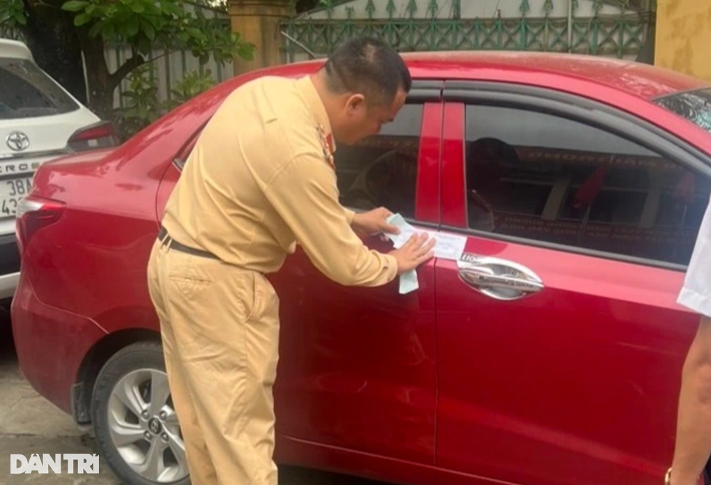 Xử lý tài xế đi ô tô ngược chiều trong hầm cao tốc Thần Vũ - 2 Xử lý tài xế đi ô tô ngược chiều trong hầm cao tốc Thần Vũ - 2
