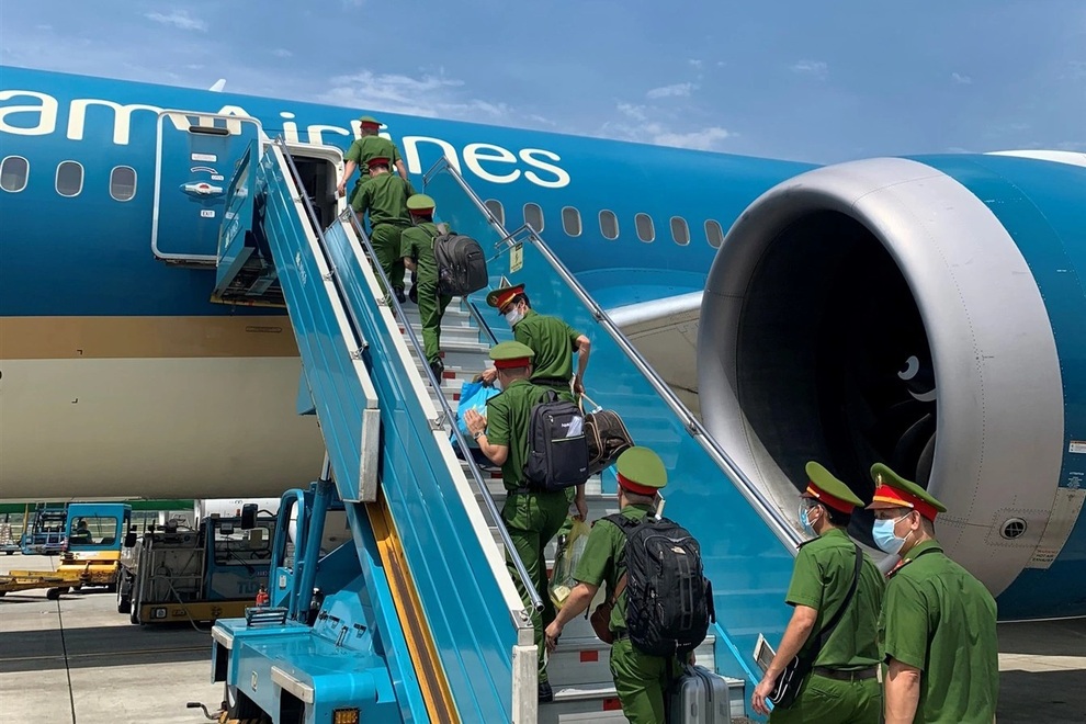 Bộ Công an tiếp tục tăng cường lực lượng vào TPHCM chống dịch - 2 Bộ Công an tiếp tục tăng cường lực lượng vào TPHCM chống dịch - 2