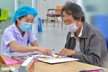 Lớp học vẽ đặc biệt cho các bệnh nhân đột quỵ, chấn thương não ở TPHCM