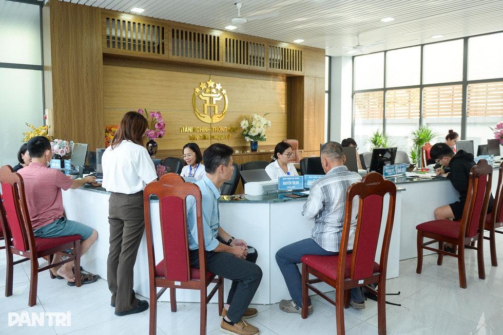 Bí thư phường Phú Thượng: Ứng dụng chuyển đổi số để phục vụ dân tốt nhất - 1 Bí thư phường Phú Thượng: Ứng dụng chuyển đổi số để phục vụ dân tốt nhất - 1