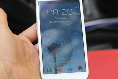 Thị trường smartphone Việt “chờ sóng” cuối năm